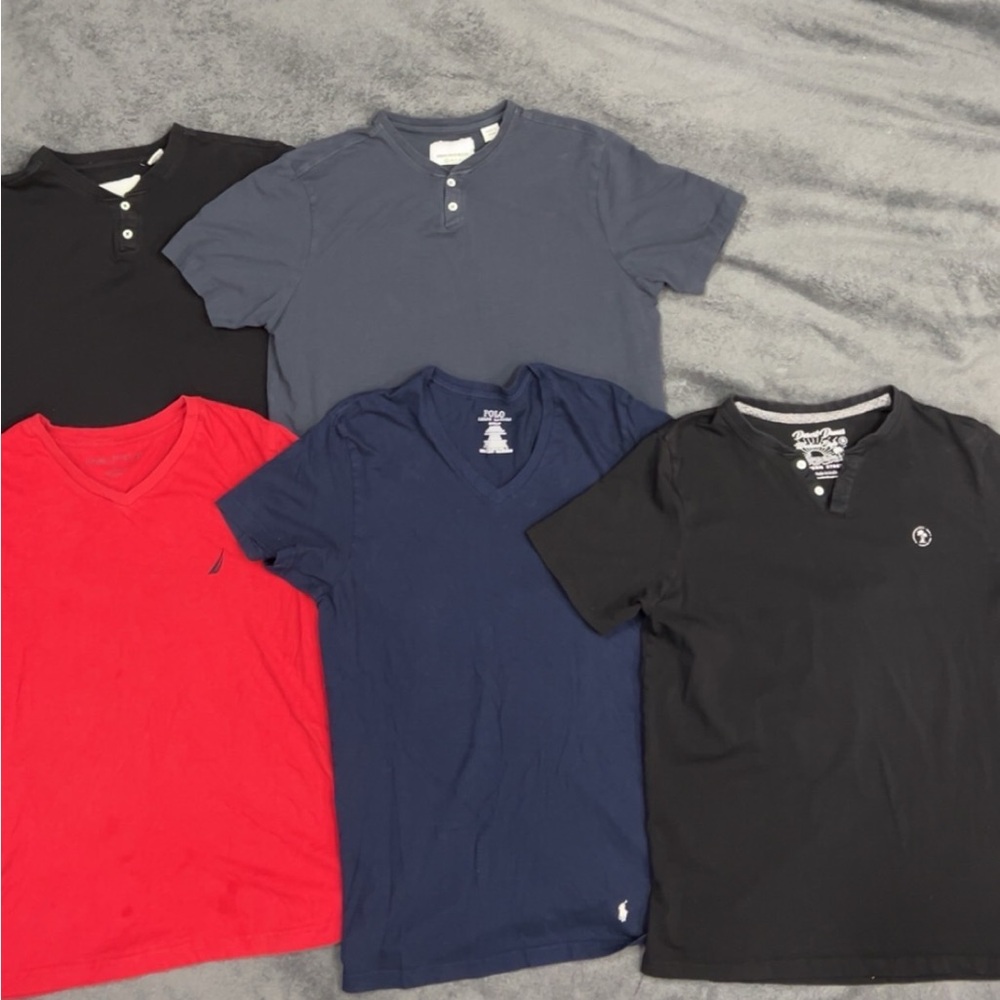 Men’s Plain Colored T-shirts & V necks - size small